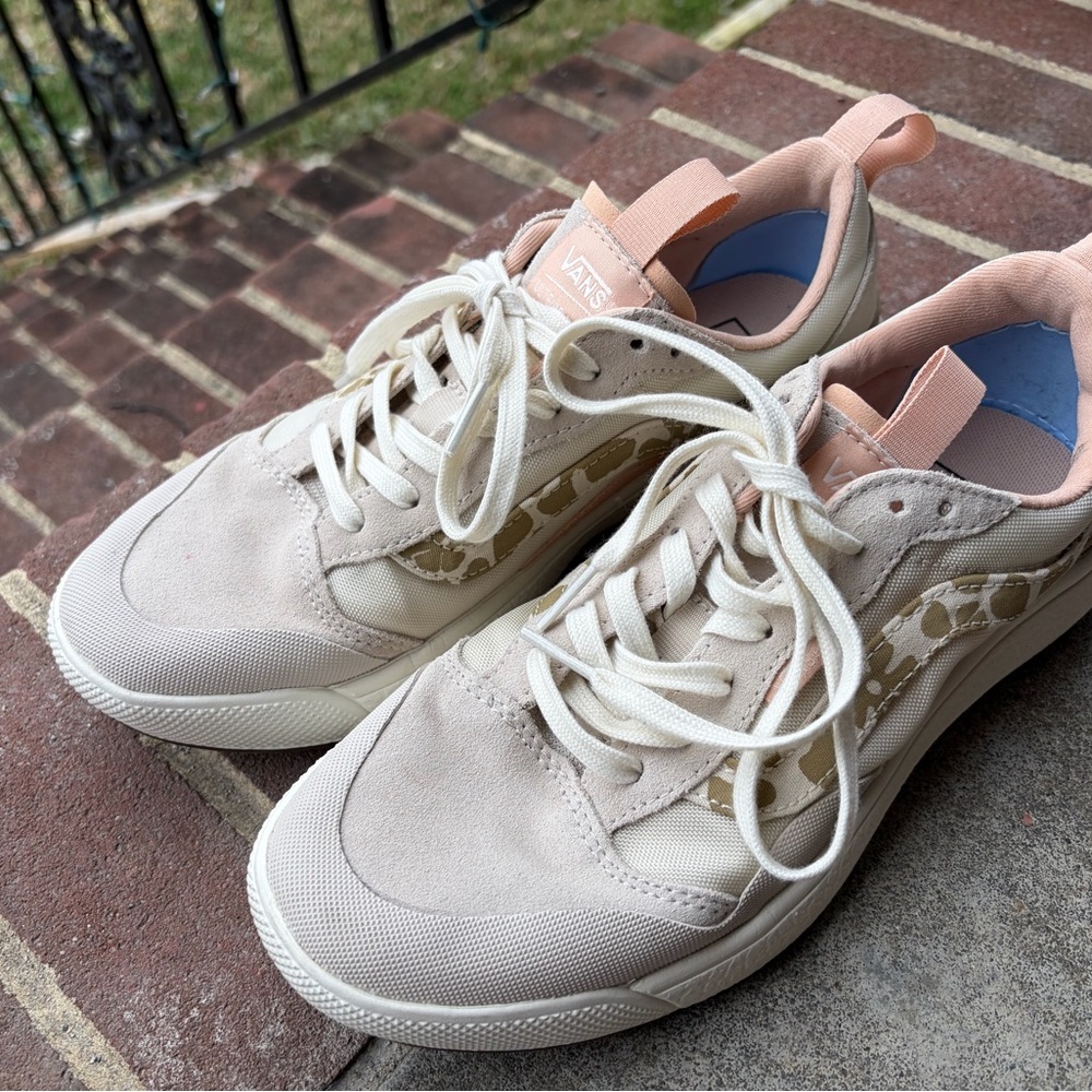 Vans ultra range Beige and Pink Sneakers